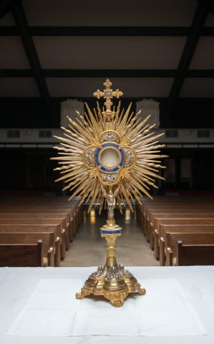 Adoration Eucharistique